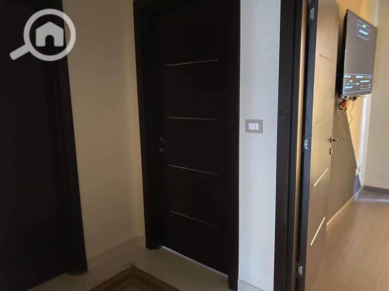 10 fbbca391-6af5-4969-9480-294c5aec05b6. jpeg