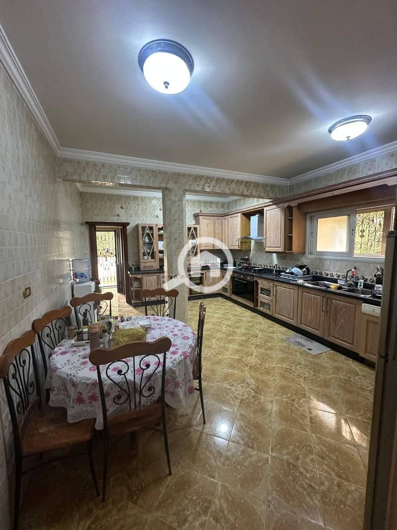 4 618502172_1539052411556663_5668854143227016576_n. jpg