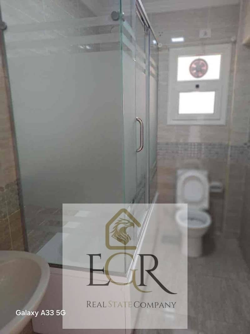 5 5dc2c895-aaab-4a67-b8a3-de9a7f96e50c. jpg