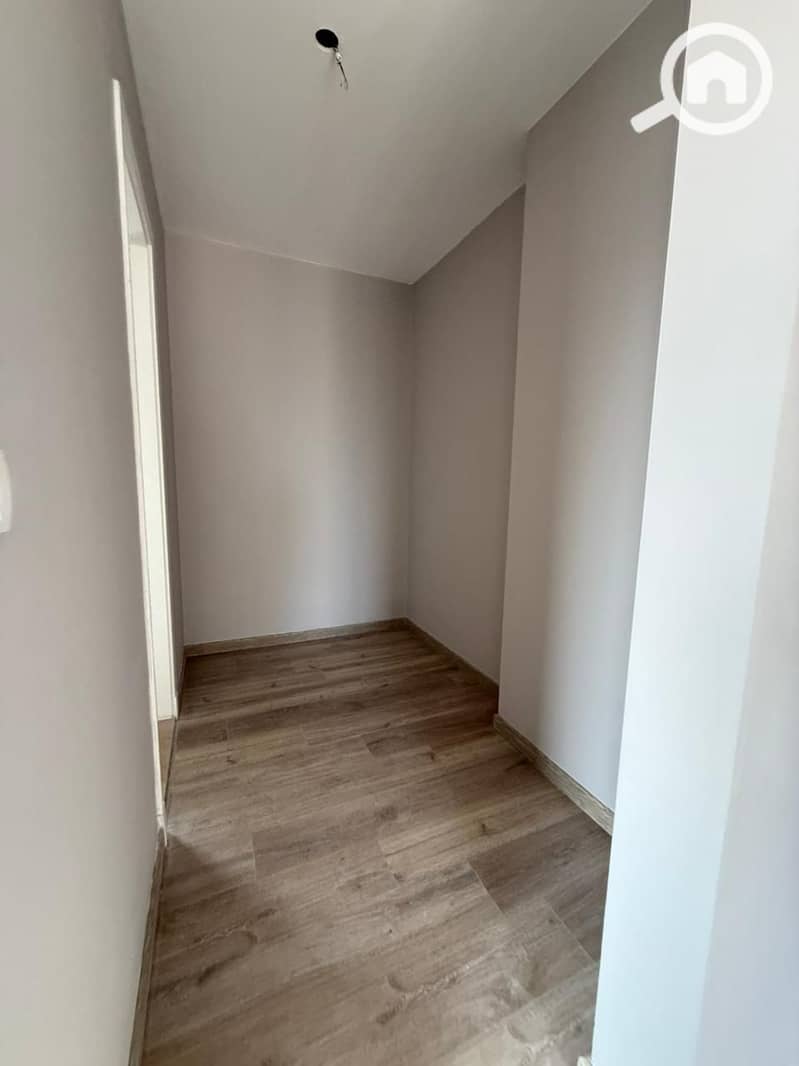 10 WhatsApp Image 2026-01-21 at 5.23. 23 PM (1). jpeg