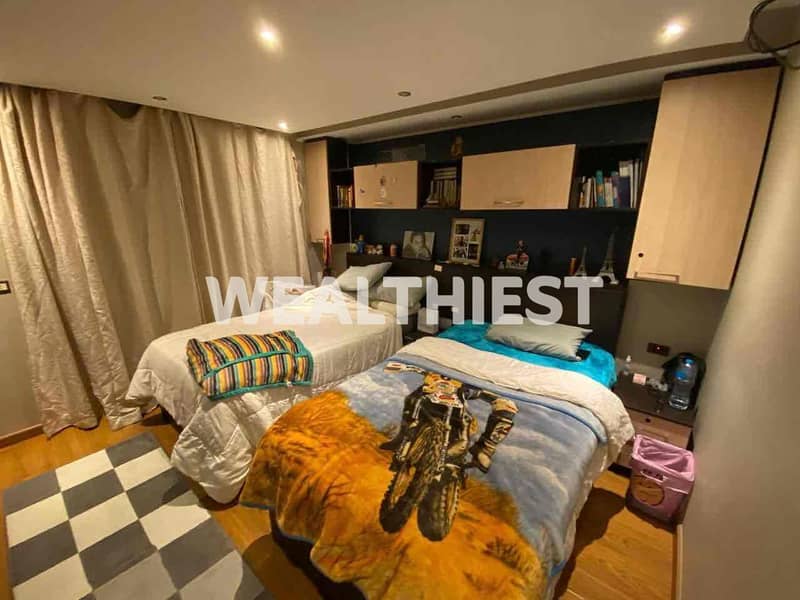 8 ac5750c4-11c8-4226-b32c-5f4f0c2796d4. jpg