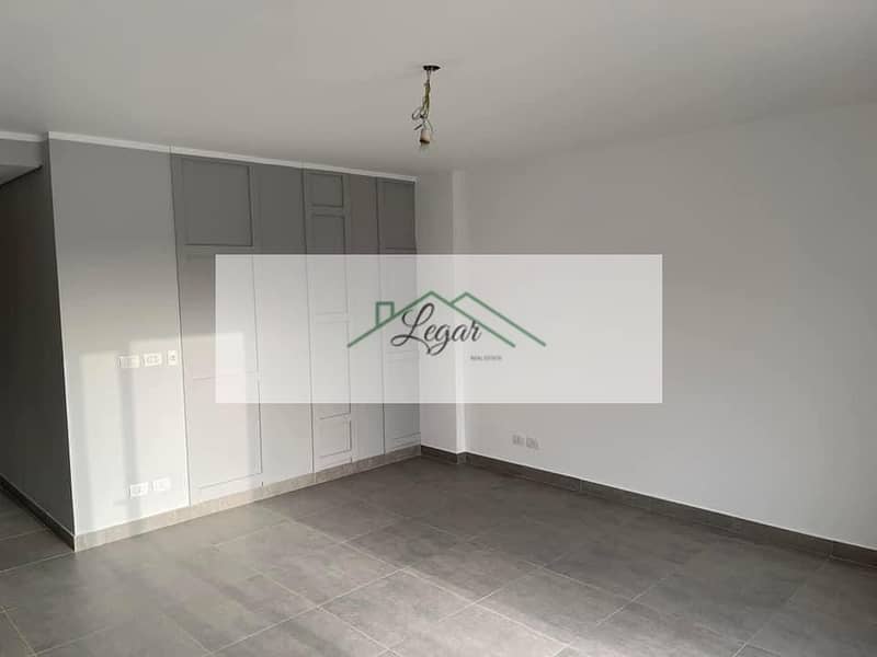 6 01558cd9-f78b-4302-8488-f08d7e012c4e. jpg