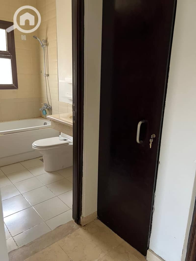 6 ff7263a5-9af2-4911-afd2-107973c2a611. jpeg