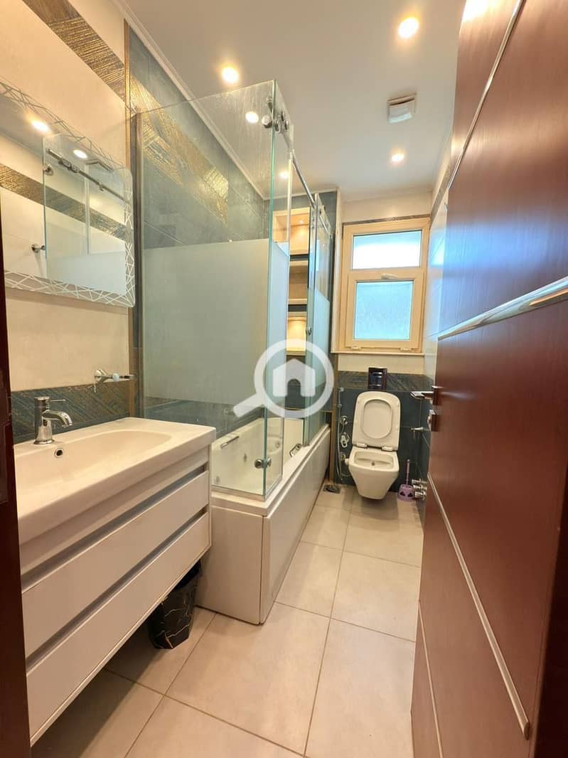 7 8c07a1a9-734d-4a12-a7b7-991da85bcc30. jpeg