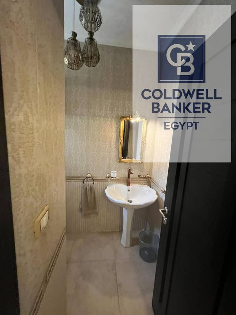 13 c87a57e9-e0aa-41a9-b038-4f001bb3c172. jpg