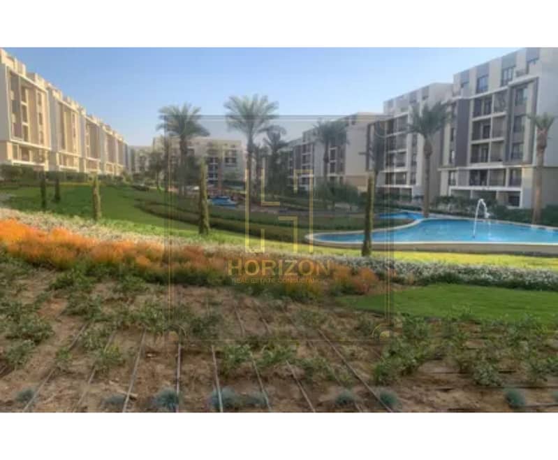 3 8459410-bde17o. jpg