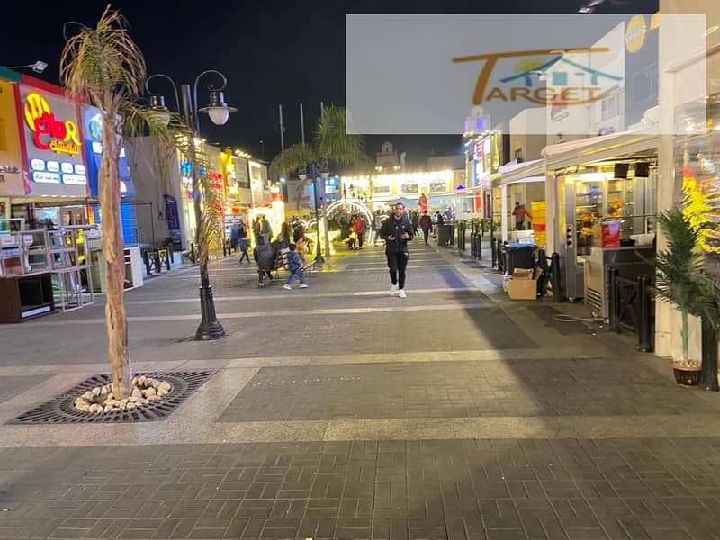 8 7019e2aa-8dc6-4b1c-bdbc-8a42de432bb8. jpg