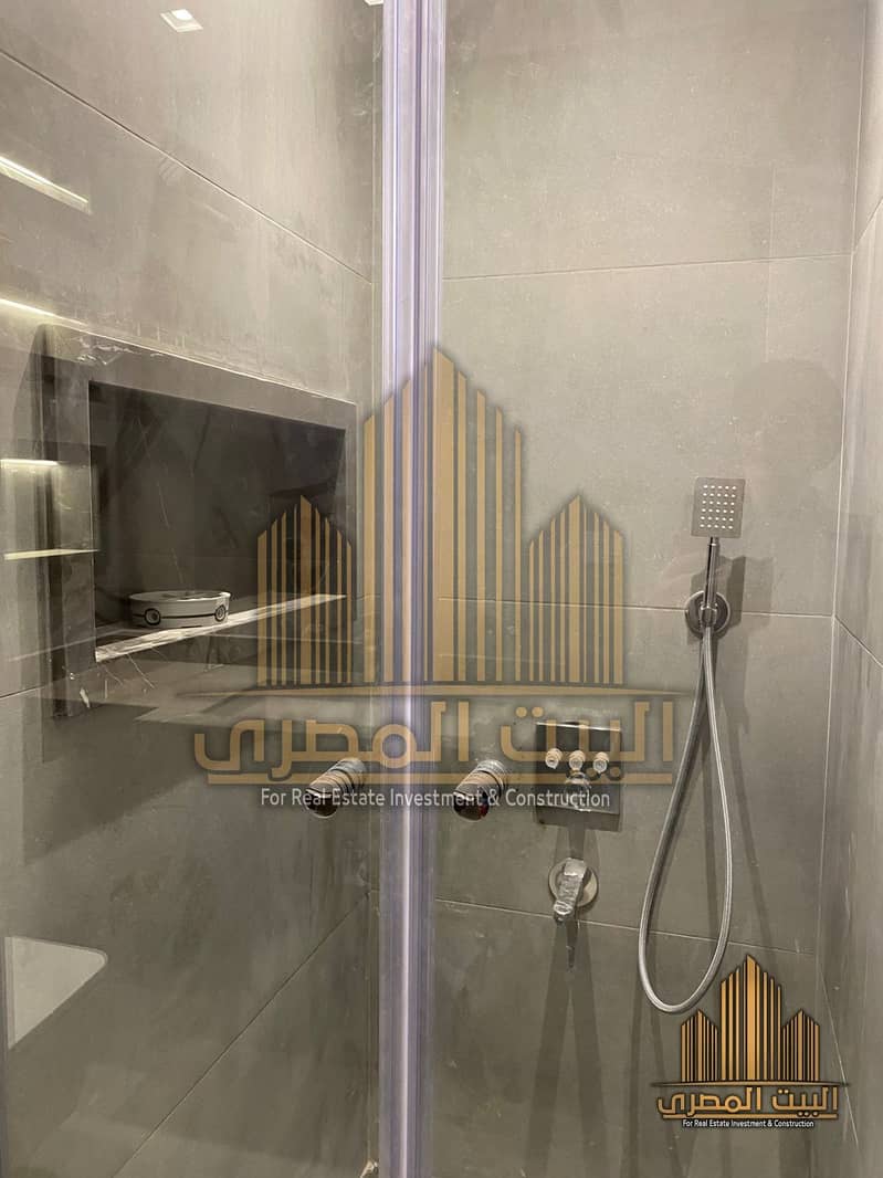 13 77c4a09a-7555-4f6d-9453-c70f591d80ff. jpg