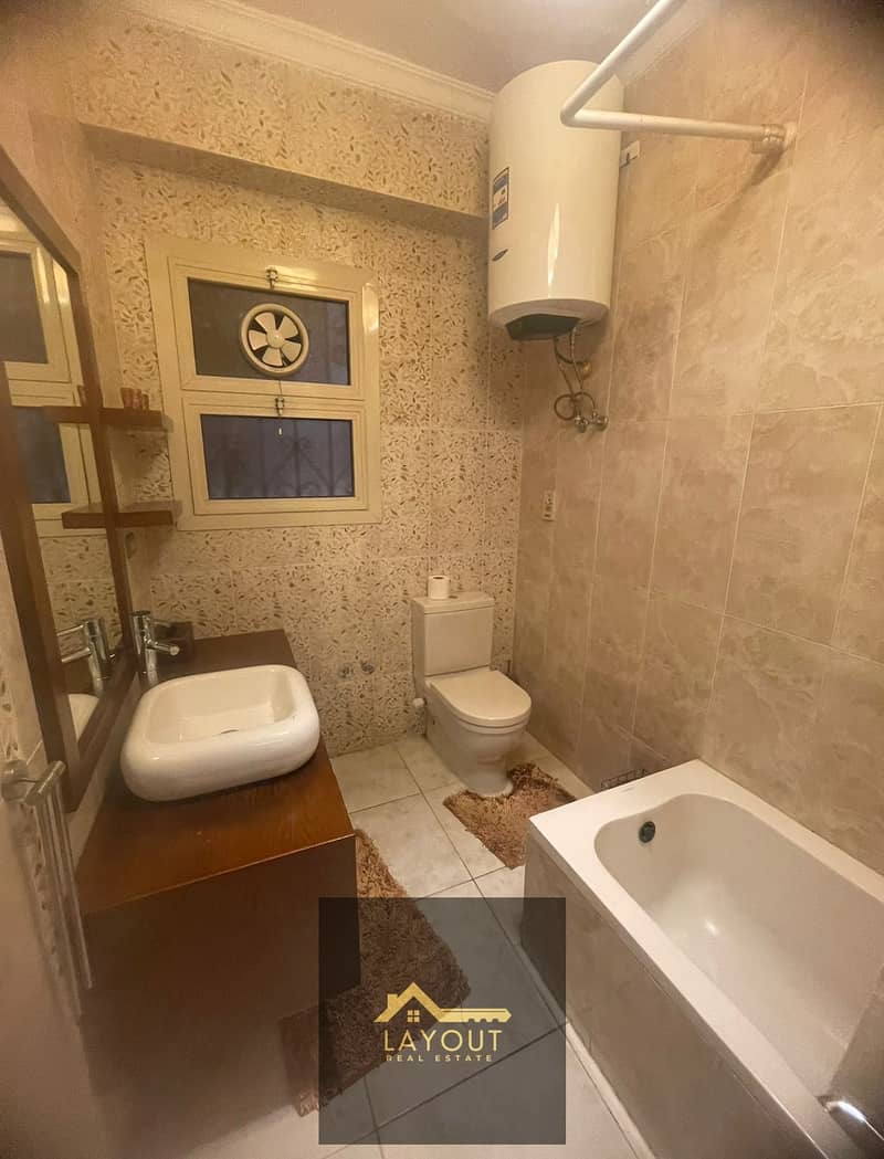 5 b9d1a7d1-a9bf-4301-a5e6-a48d7ff9cc31. jpg