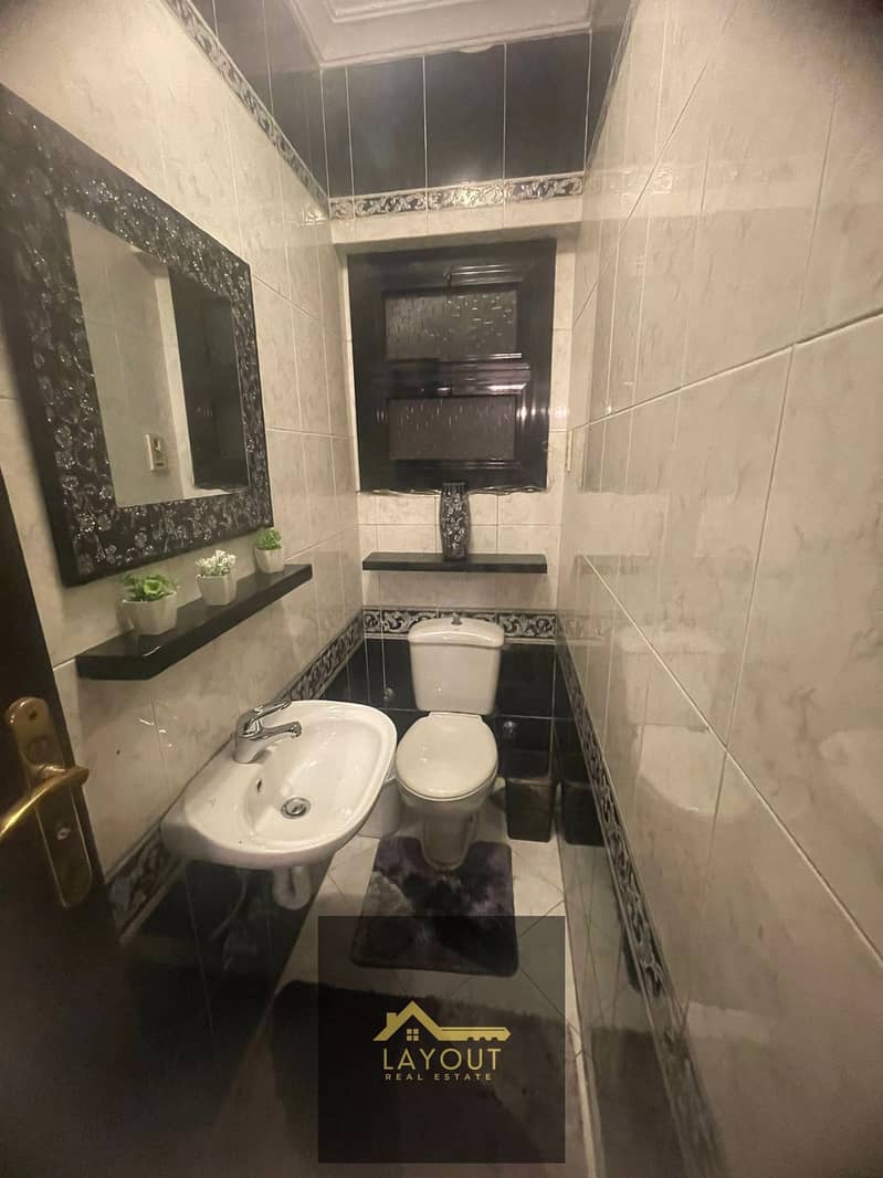 8 0f740a8e-0511-4539-8d35-18ad5767491b. jpg