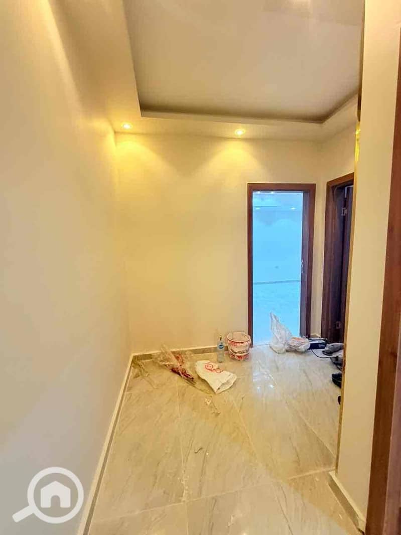 4 07e396d6-6aea-43a7-8788-66d940ee2c3d. jpg