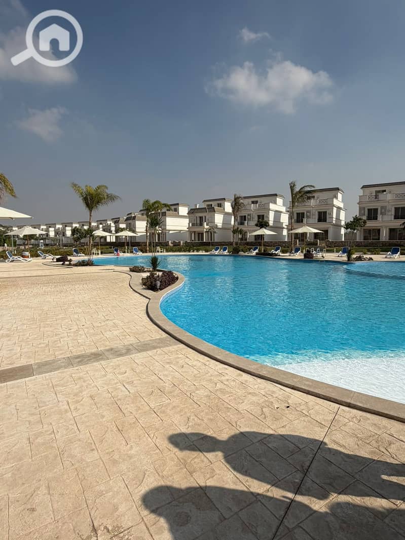 10 12d54681-afb1-437e-bf94-5a85c68b61b0. jpeg