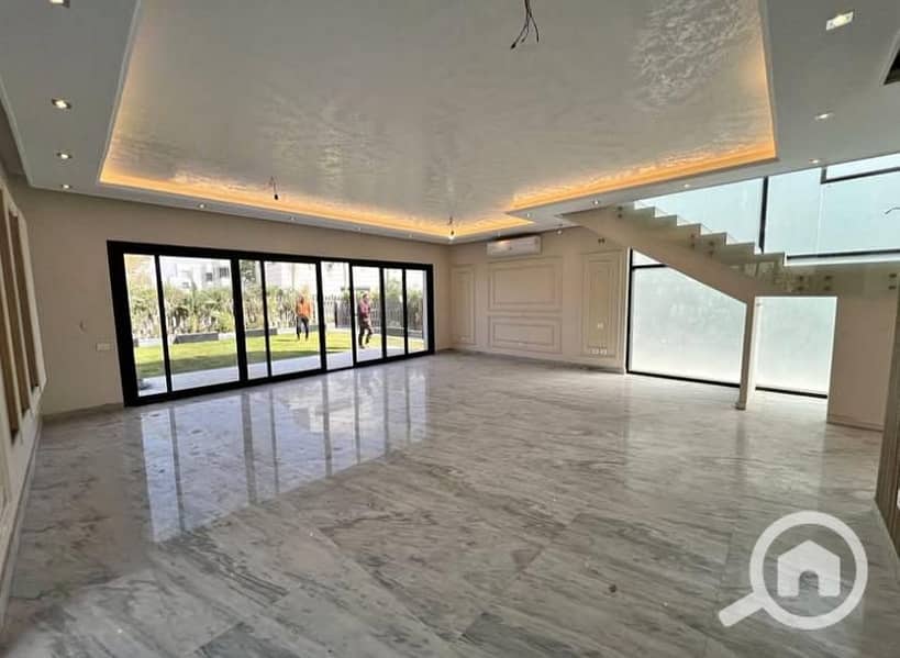 3 2ff77244-82ac-41b7-9df7-1b3e4aae6560. jpeg