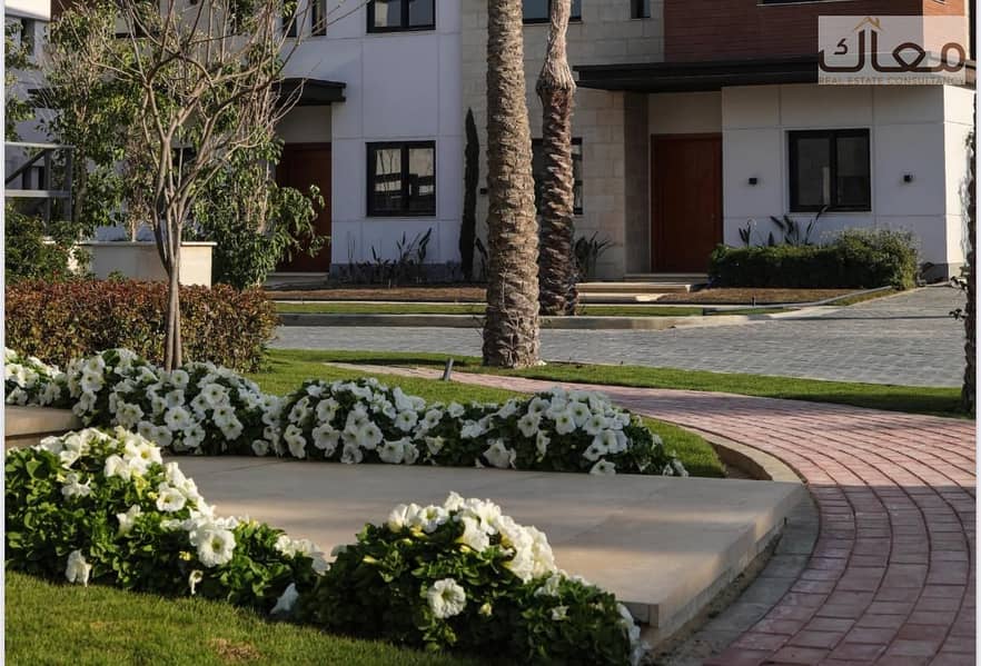 8 a9f725a0-6b30-401d-bb47-432b5975f4d4. jpg