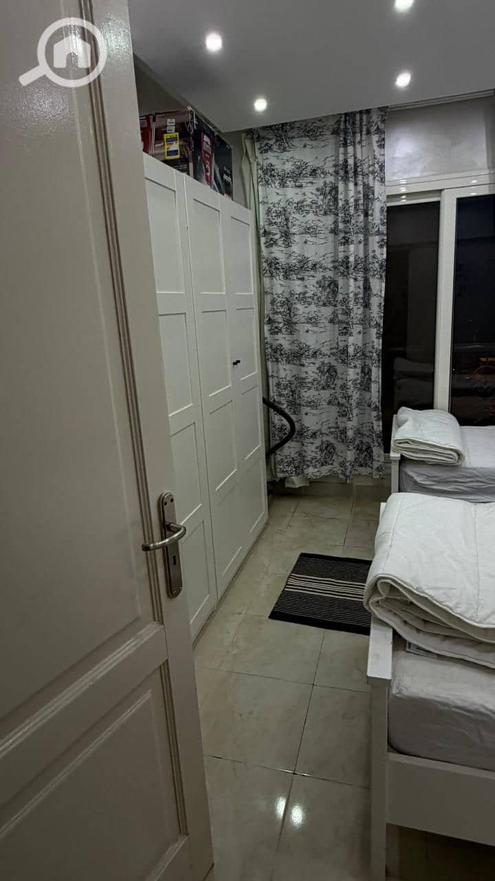 4 7c3851da-45ec-43b0-8baf-21fee076292d. jpeg