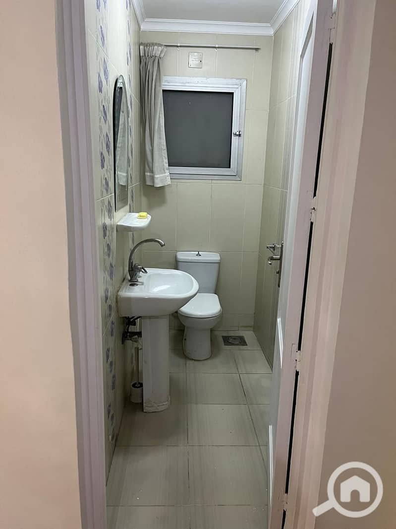 10 dde3ab06-25d4-48cd-bb61-49f984b5b6aa. jpeg