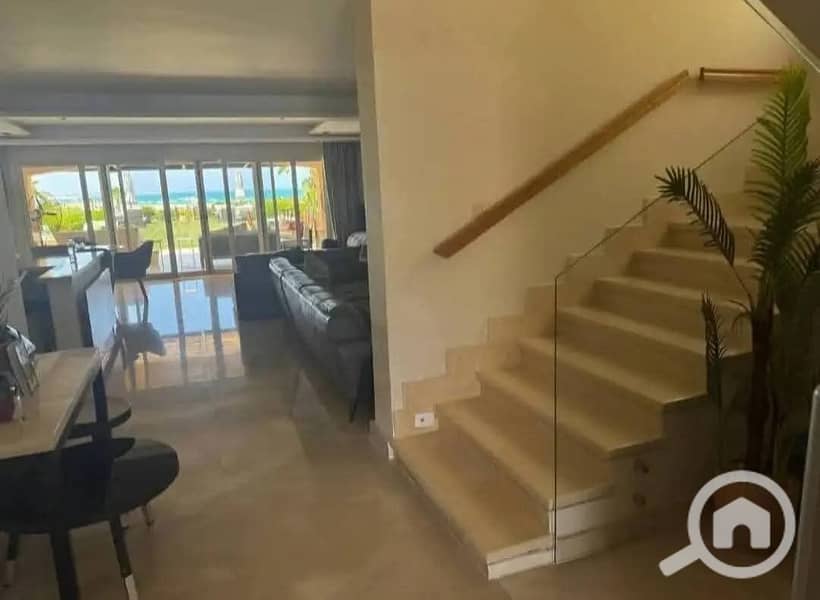 5 88c45706-ce4c-4417-bc1f-59f0709cdcf9. jpeg