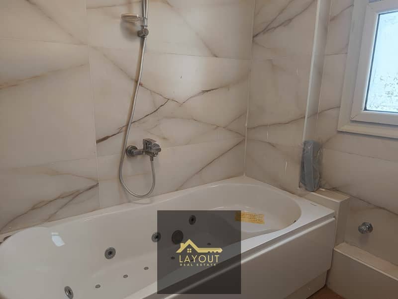 4 1dd212c1-3994-438b-8bdf-b945f22c80e3. jpg