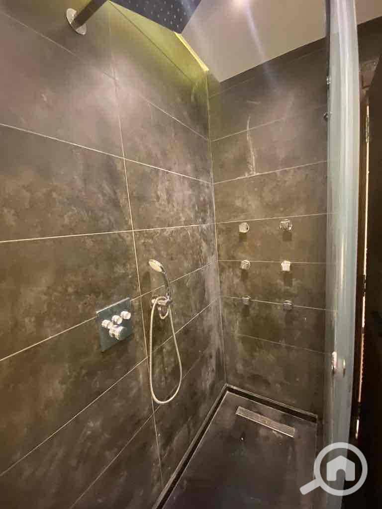 12 9bb20176-2938-4728-b3c5-2ec6c3aca2d8. jpg