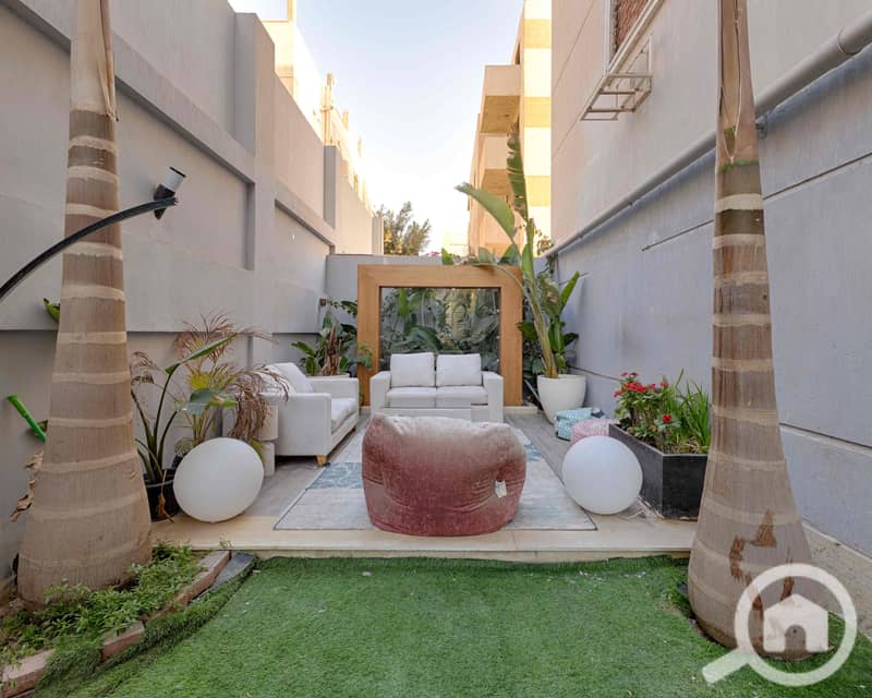 9 9ac84f79-757d-45fe-8d11-f862c183504a. jpg