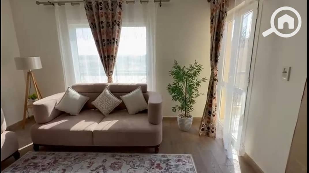 2 1b2a0fca-b51c-44fb-9569-b7c9678f42b6. jpeg