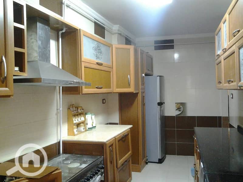 10 749084f3-a4ca-452e-9c20-d1cb77612f7c. jpg