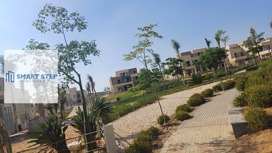 11 e45a18c8-6374-4072-8654-2f43834b969c. jpg