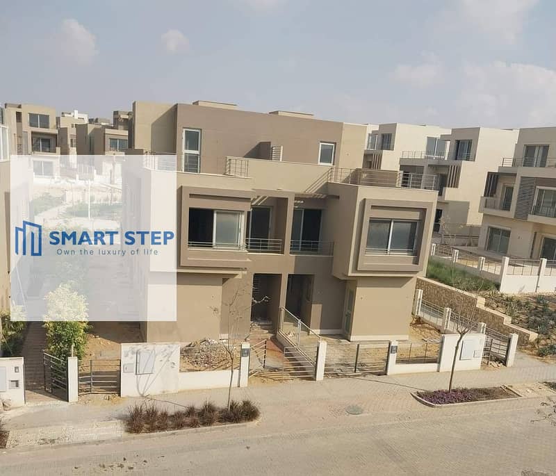 12 e26778e8-28f6-4ea9-a749-8f53f2e7ce94. jpg