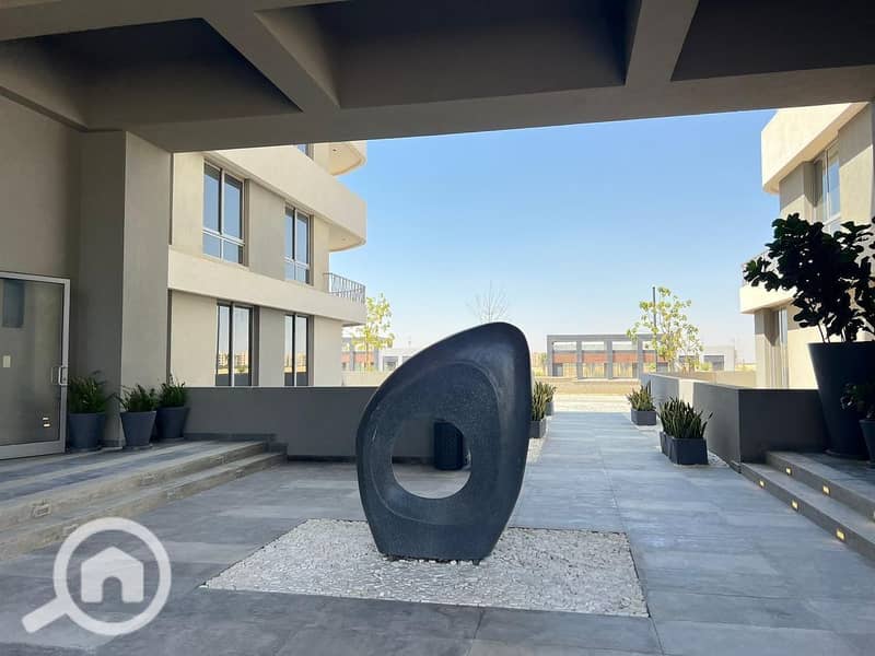 4 25cba51c-f613-44d6-b8e4-f225af322ff4. jpeg