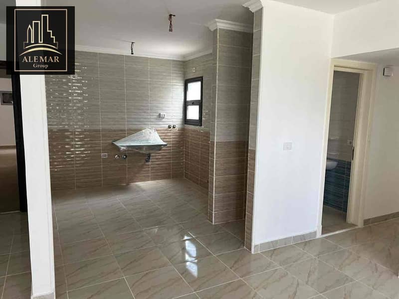 4 03cdb6ff-9e6f-406f-a4f5-0a45d3cbf960. jpg