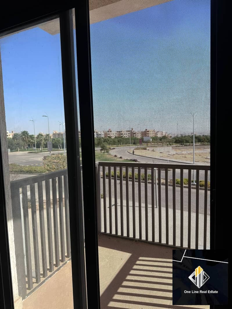 7 3fbfd0c2-30c0-4243-80f7-5a616086da6c. jpeg