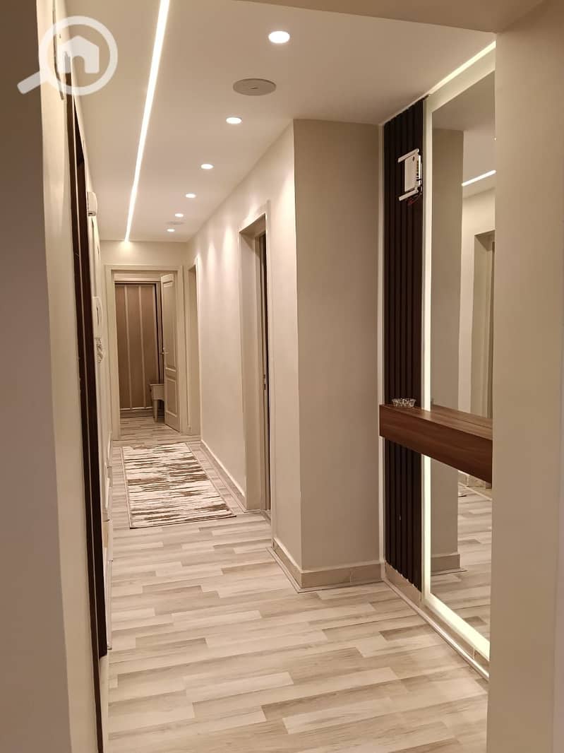 8 57bbb486-4fcb-4bd1-a5cf-e3dc747c6967. jpeg