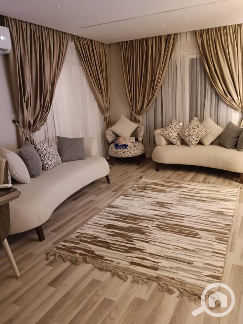 10 74aab945-8ccc-4bd1-b63f-8038fe2369f8. jpeg