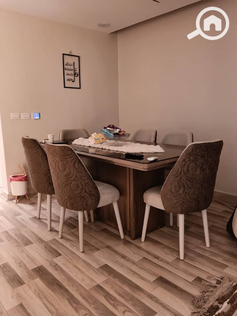 14 24012594-bc76-456e-a9c4-2ab35c66a220. jpeg