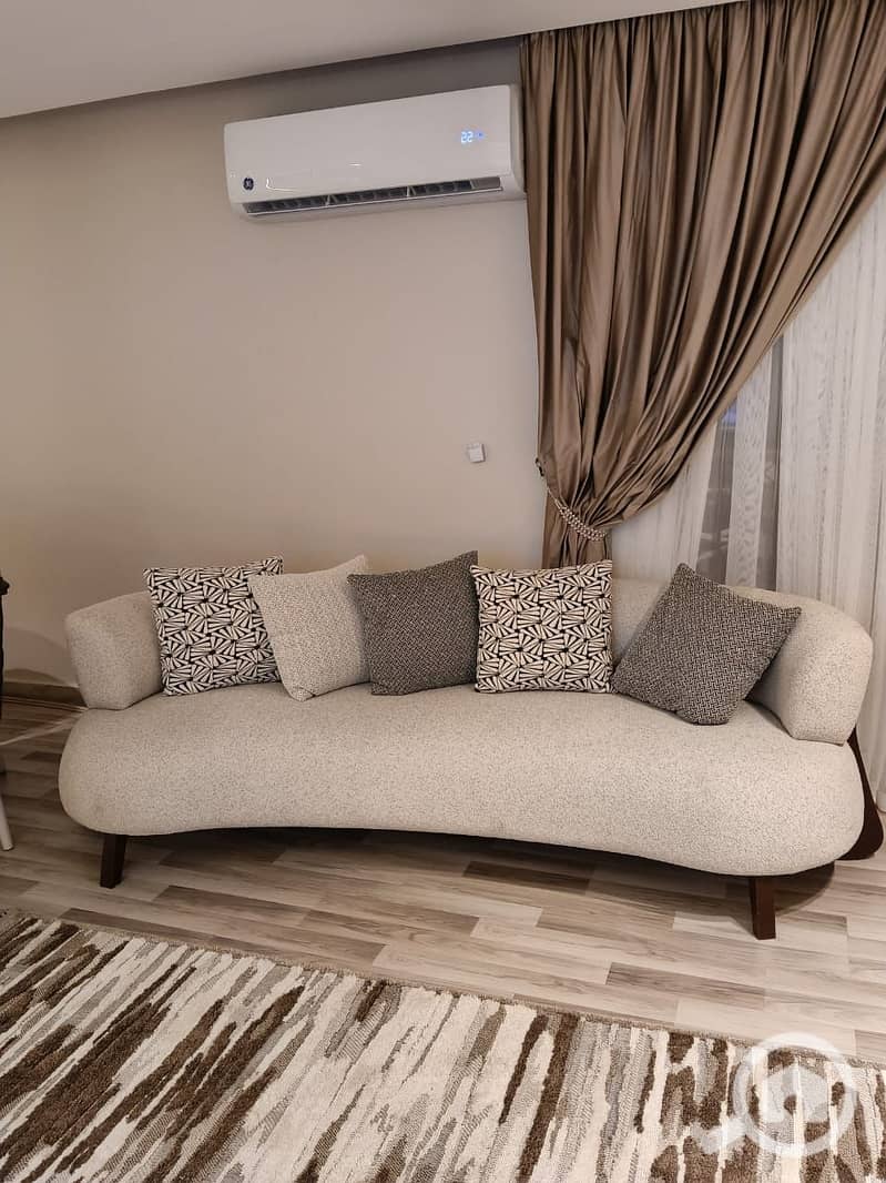 17 b607494e-7676-49bd-bfd7-b81ea5c57dab. jpeg