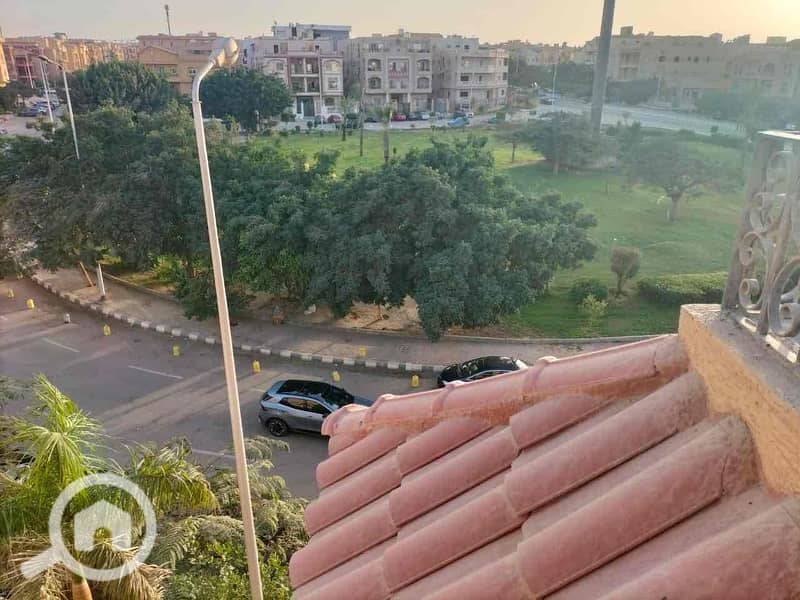 12 b8911dda-20f9-4fba-aa2d-f2ede6f73566. jpg