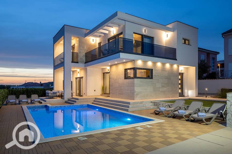 5 610c46c1cf95c327527993. jpg