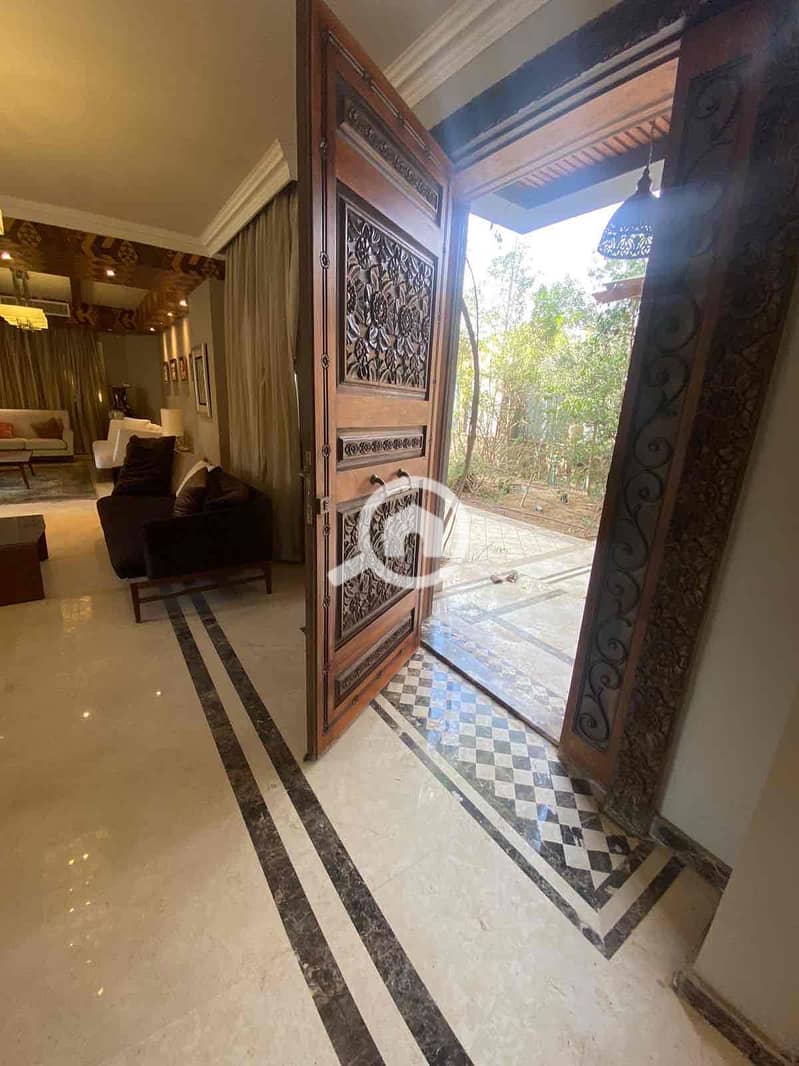 12 e367e952-61c3-4ed4-a18c-04514f86f72a. jpg