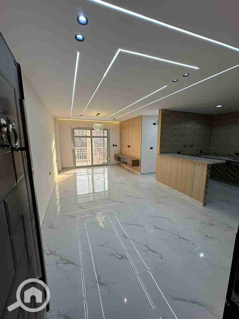 1000672318. jpg 1000672318. jpg