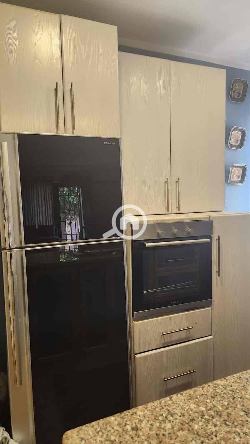 12 7b94be5c-20b8-44ba-8f4b-e6dccfac091e. jpg