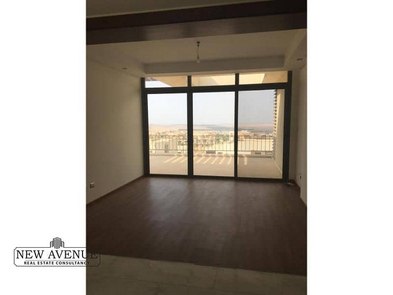 6 39e5207f-44b8-4b3a-8d48-3b1df6efbf72. jpg