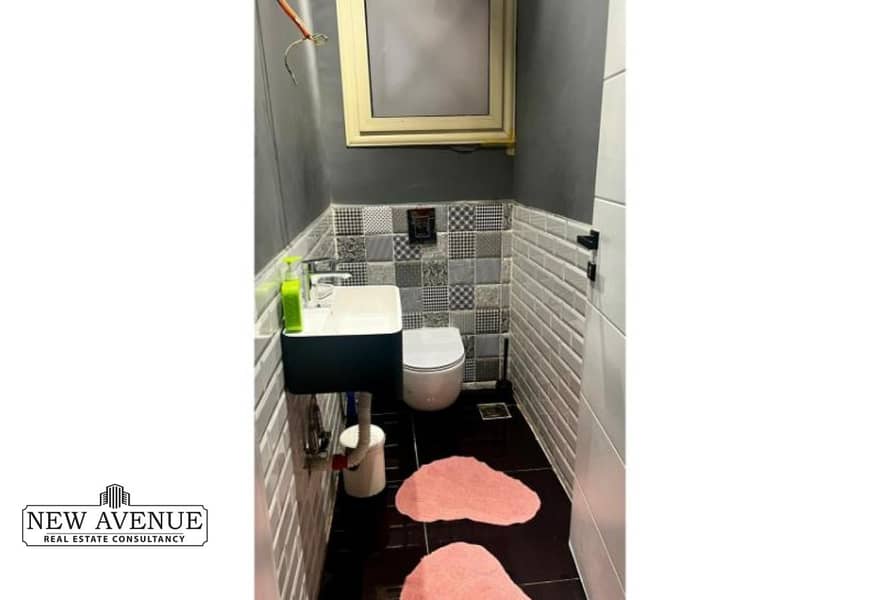 7 f558c745-337f-41d8-b72f-56eee281f01d. jpg