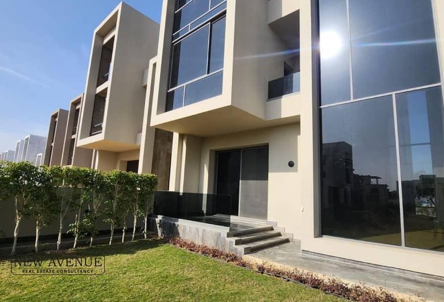 3 4e50fef7-7c4e-40b3-91c5-92b42b8a84ce. jpg