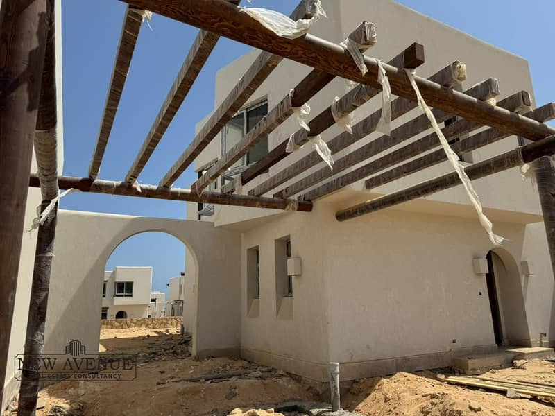 2 4fa30c34-89f7-4641-a8c9-8f43828c6e88. jpg