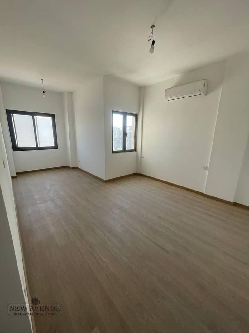 7 e4d90e3d-15bf-40cd-ac81-2728ed6bdbf7. jpg