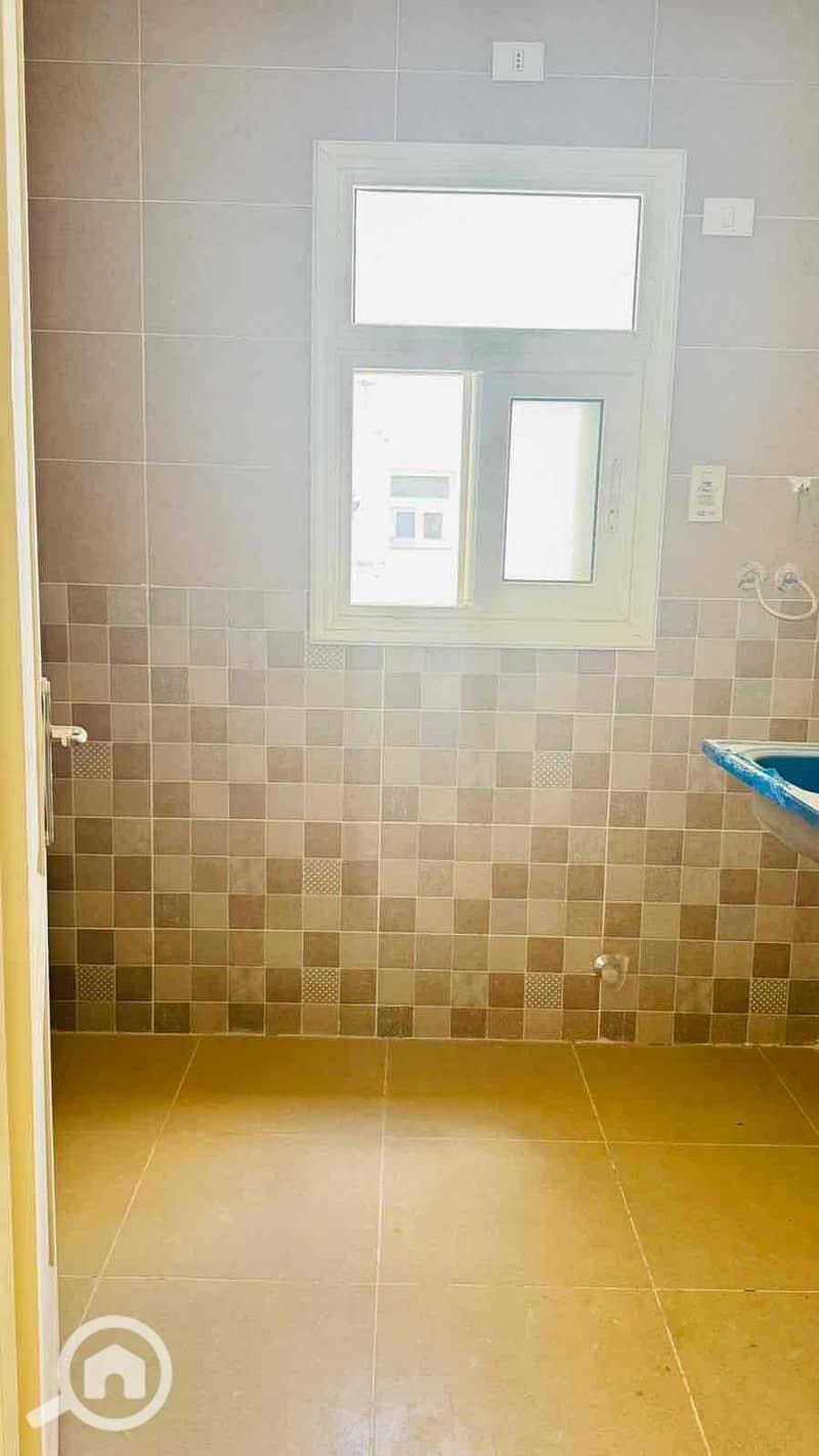 5 0a9943c2-cee0-4688-87c0-4d7808d70fc5. jpg