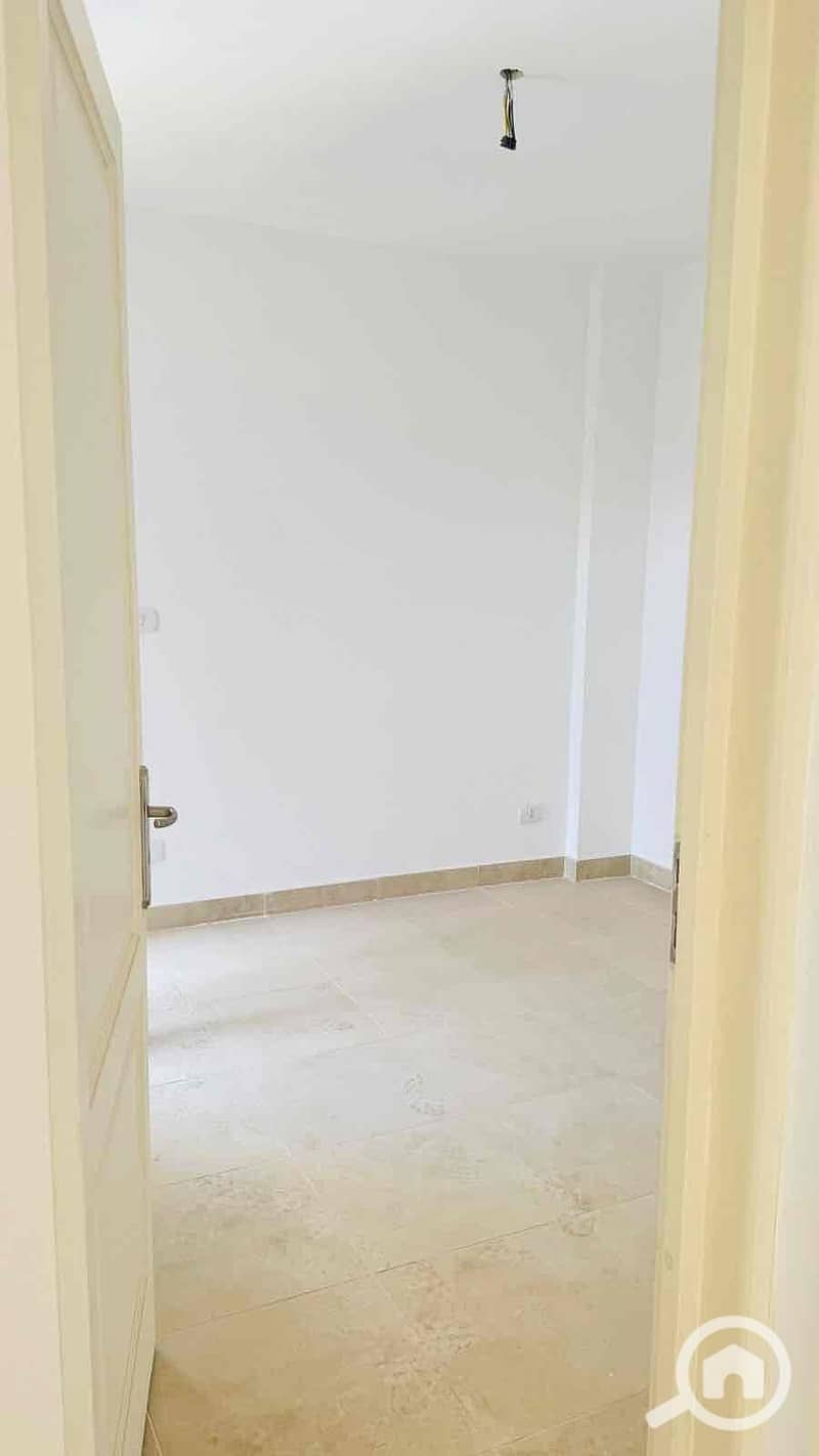 11 05e59337-2538-47c5-9aa5-33065df81524. jpg