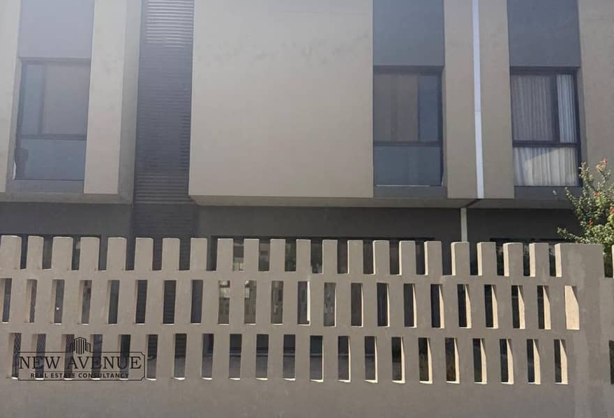 11 a7efa2a2-f276-4879-a87e-da8020c10856. jpg