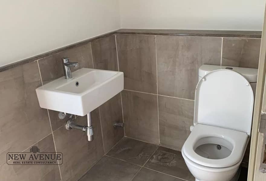 15 878c5e14-6d1a-4a1c-98a5-a15871dbd834. jpg