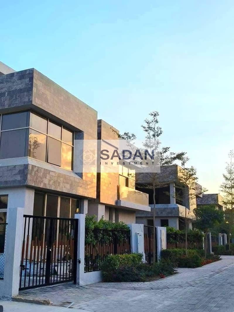 12 d7c65855-2804-4c5b-bc46-d75f7fcad017. jpeg